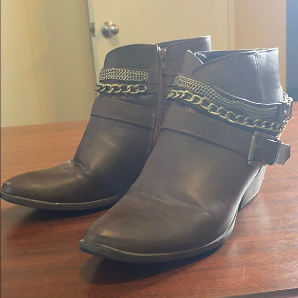 Used boots - Picture 1 of 4